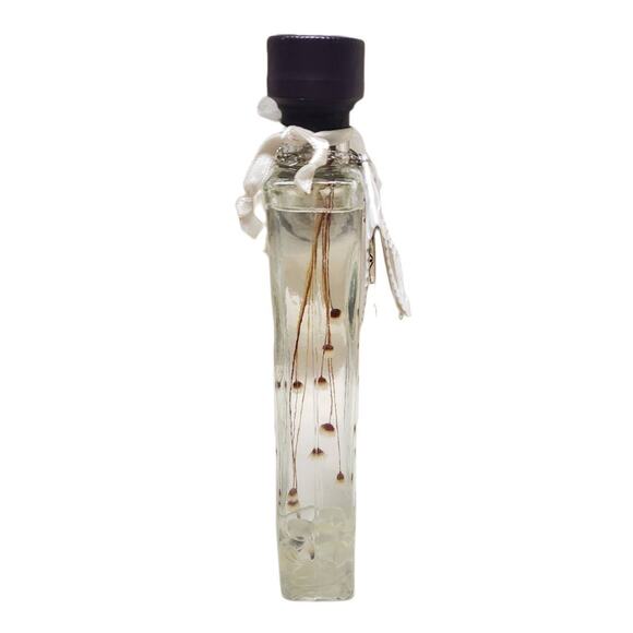 Illuma Oil Candles Beautiful Glass Container With Flowers & Gems - Picture 4 of 9